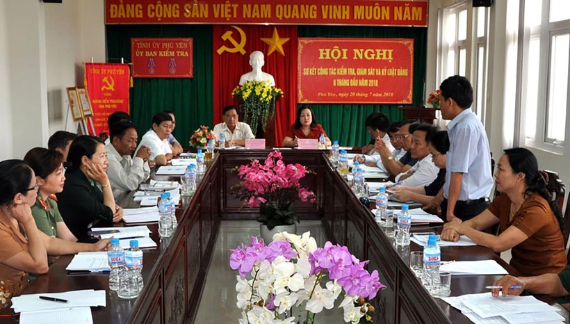Ủy ban Kiểm tra Tỉnh ủy Phú Yên tại Hội nghị sơ kết công tác kiểm tra, giám sát và kỷ luật Đảng (Ảnh: XUÂN HIẾU)