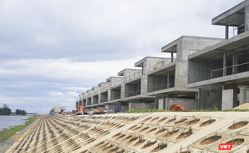 36 căn biệt thự tại khu đô thị Phú Mỹ An (quận ngũ hành Sơn, TP Đà Nẵng) do Công ty CP Đất Xanh Miền Trung làm chủ đầu tư