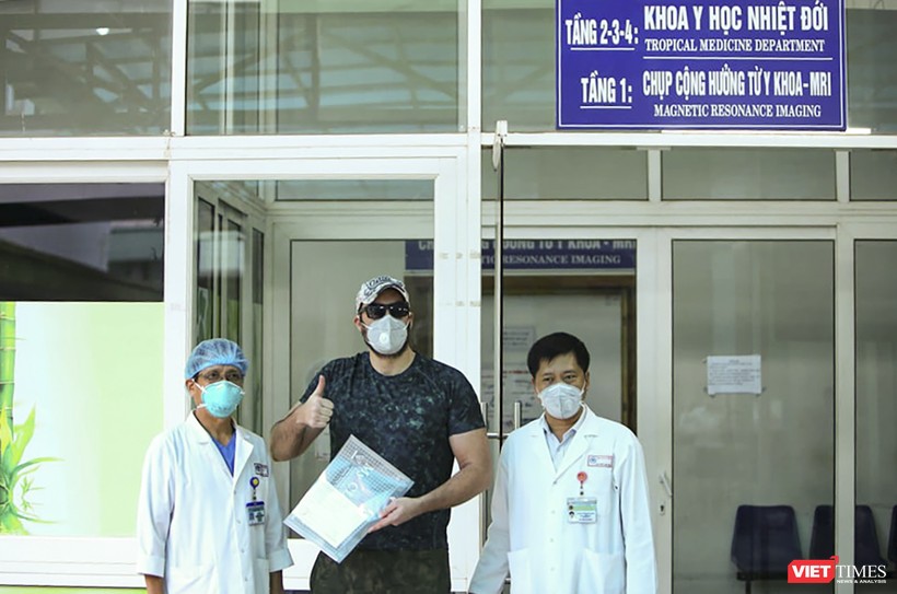 Chiều 3/4, bệnh nhân mắc COVID-19 thứ 68 ở Đà Nẵng được Bệnh viện Đà Nẵng cho xuất viện.