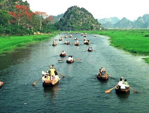 Lật tẩy chiêu lừa đảo mới của “cò” lễ hội Chùa Hương