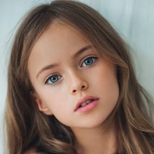 Kristina Pimenova được xem là bé gái xinh đẹp nhất thế giới hiện nay. 