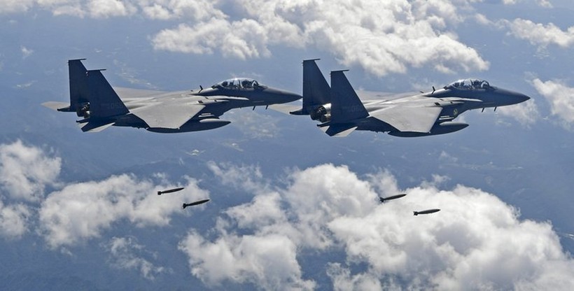 Quân đội Hàn Quốc huy động máy bay F-15K tham gia tập trận ở đảo Dokdo/Takeshima. Ảnh: RTI