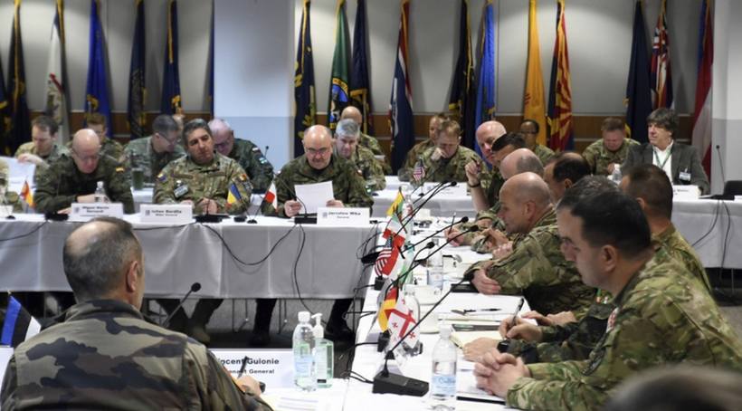 Hội nghị chỉ huy Lục quân Mỹ và các nước châu Âu hôm 6/3 khiến 2 tướng nhiễm COVID-19 (Ảnh: AP).