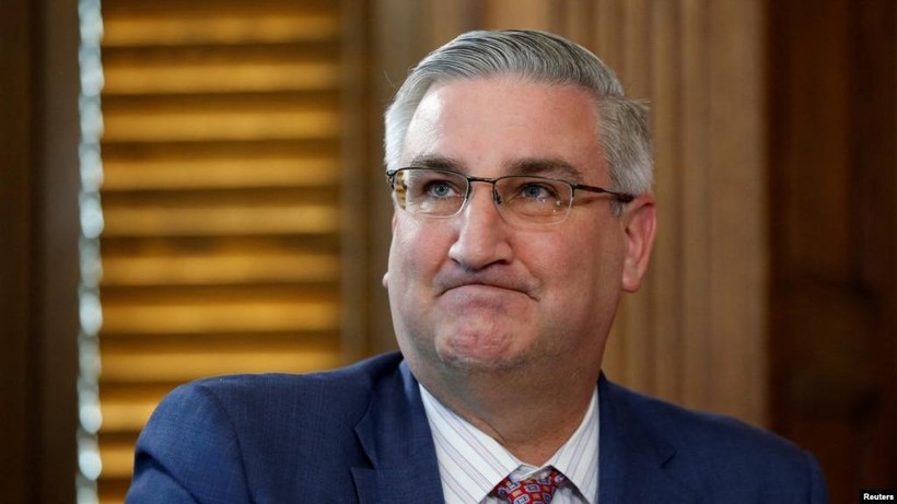 Ông Eric Holcomb, Thống đốc bang Indiana bất ngờ đến Đài Loan đêm 21/8, bắt đầu chuyến thăm 4 ngày (Ảnh: Reuters).