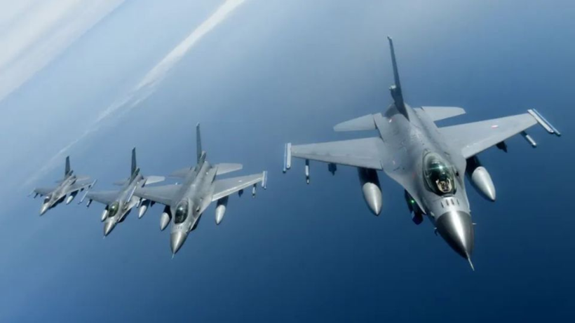 Ukraine nhan duoc lo F-16 dau tien.png