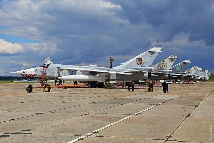 Su-24 Ukraine.jpg