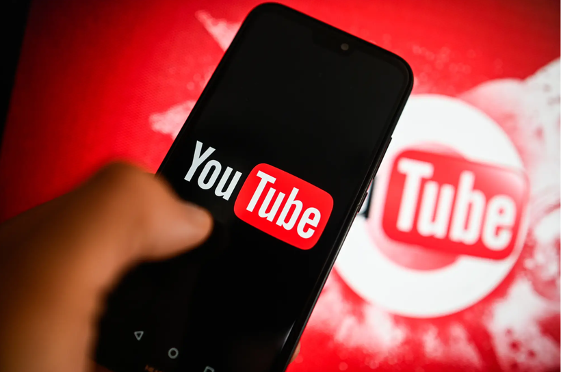 Google đã công bố tính năng "tặng quà" mới trên YouTube tương tự như TikTok. Ảnh: Business Insider.