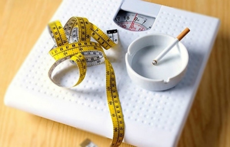 Kiểm soát chế độ ăn và tăng cường tập luyện là cách tránh tăng cân khi cai thuốc lá.  Ảnh: Skinkg