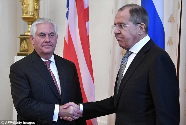 Ngoại trưởng Nga S.Lavrov và Ngoại trưởng Mỹ R. Tillerson gặp nhau tại Moscow