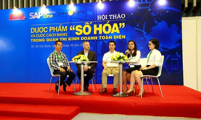 Quang cảnh Hội thảo “Dược phẩm và cuộc cách mạng “số hóa” trong quản trị kinh doanh toàn diện” 