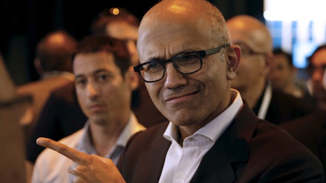 Satya Nadella biết rút ra bài học từ thành công của chính đối thủ Amazon.