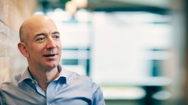 Jeff Bezos. Ảnh: Ren