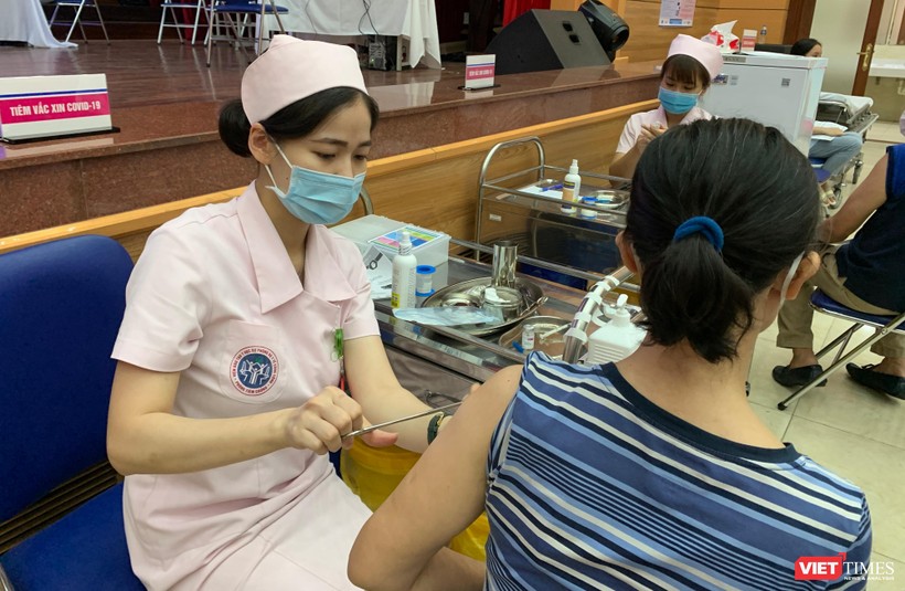 Tiêm phòng vaccine đảm bảo an toàn nhất