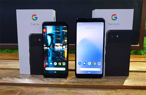 Pixel 3a (bên trái) và Pixel 3a XL (bên phải). Ảnh: Gadgetsnow.