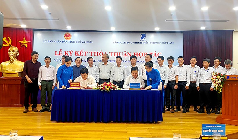 Quang cảnh lễ ký kết (ảnh quangngai.gov.vn)