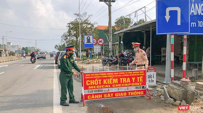 Lực lượng công an, quân đội siết chặt phòng dịch khi Quảng Ngãi liên tiếp phát hiện ca mắc COVID-19 mới