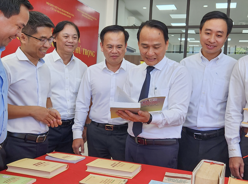 Lãnh đạo Thành uỷ Đà Nẵng tham quan không gian văn hóa Tổng Bí thư Nguyễn Phú Trọng tại Đà Nẵng