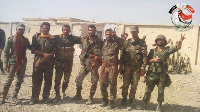 Binh sĩ quân đội Syria trên vùng nông thôn tỉnh Hama
