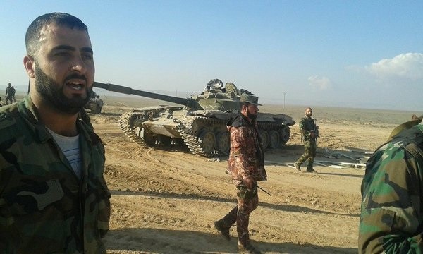 tướng Suheil al-Hassan cùng các binh sĩ lực lượng Tiger trên chiến trường Aleppo