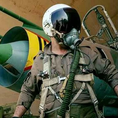 Phi công chiếc Su-22M4 của Syria