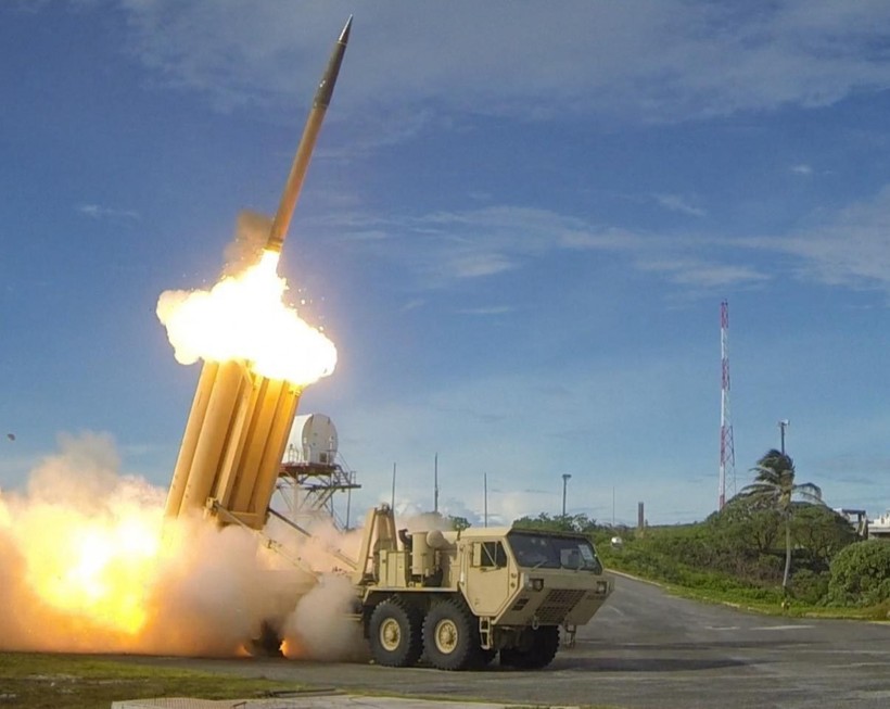 Hệ thống tên lửa phòng không THAAD phóng đạn