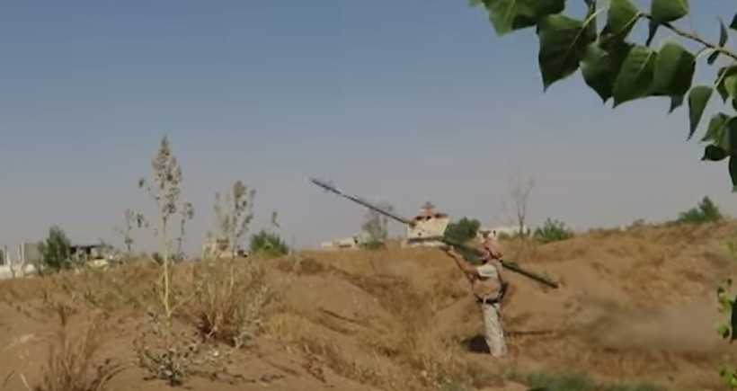Binh sĩ quân đội Nga, sử dụng tên lửa phòng không vác Verba (ảnh từ video)