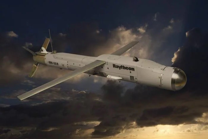 Bom hành trình loại nhỏ GBU 53/B - SDB II của hãng Raytheon - ảnh minh họa Raytheon