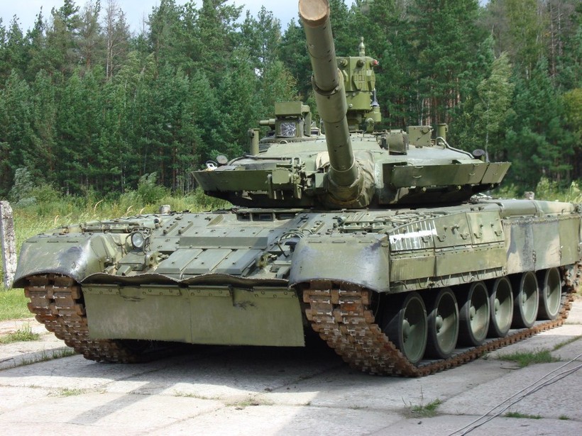 Xe tăng T-80M2, Object 219AM2 được hoàn thiện bởi các kỹ sư tăng thiết giáp St. Petersburg. Ảnh minh họa Rusian Gazeta