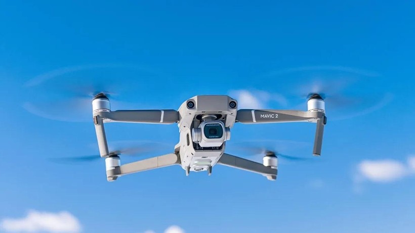 Máy bay không người lái DJI Mavic 2 chuyên nghiệp của DJI. Ảnh Interesting Engineering