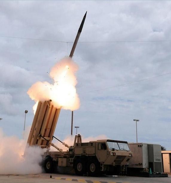 Hệ thống phòng thủ khu vực tầm cao đoạn cuối (THAAD) Mỹ. Ảnh: QQ