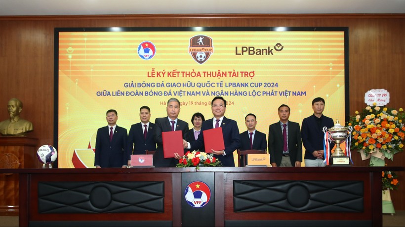 Ngân hàng Lộc Phát VN trở thành nhà tài trợ chính Giải bóng đá giao hữu quốc tế LPBank Cup 2024