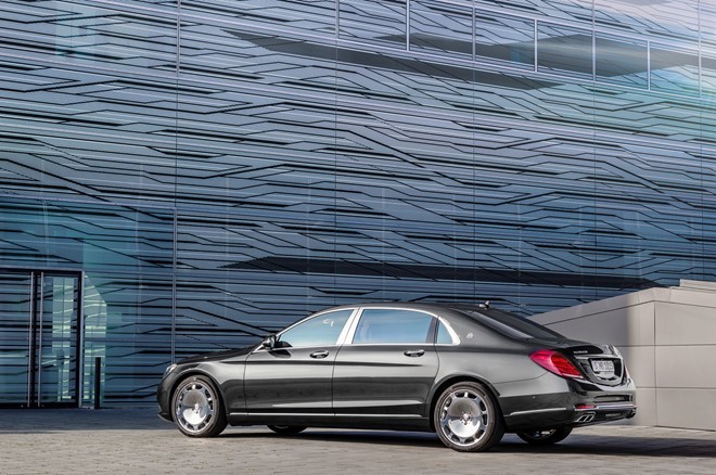 Mercedes-Maybach S400 có ngoại hình không nhiều khác biệt so với S600.