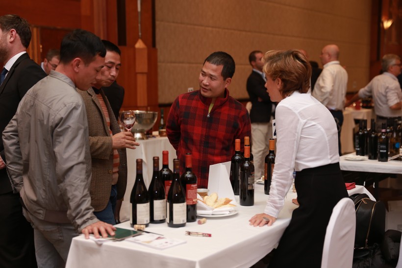 Thưởng thức rượu vang Ý tại Top Italian Wines Roadshow