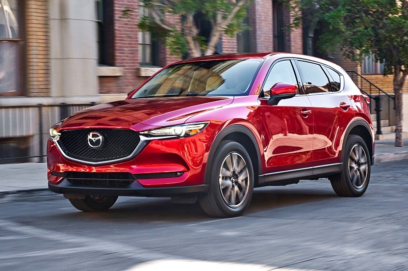 Mazda CX-5 đang thống trị phân khúc xe CUV5 chỗ tại Việt Nam.