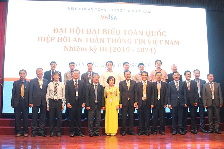 Ban Chấp hành nhiệm kỳ III ( 2019 -2024) ra mắt Đại hội