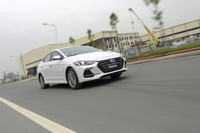 Hyundai Elantra Sport được trang bị động cơ 1.6 T-GDi mạnh mẽ 