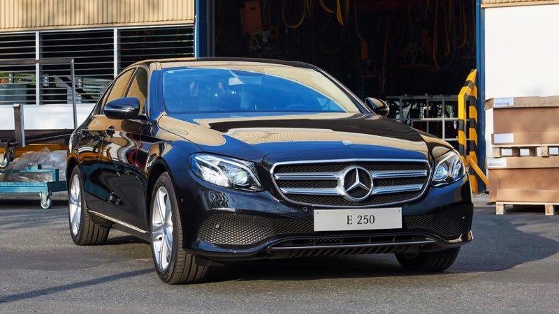 Gần 400 xe E-Class thuộc diện bị triệu hồi để thay thế cụm dây đai an toàn cho ghế sau