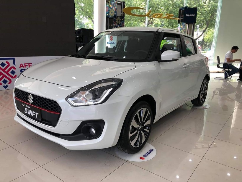 Hatchback hạng B Suzuki Swift giảm giá mạnh trong tháng 7, cạnh tranh với xe hạng A. 