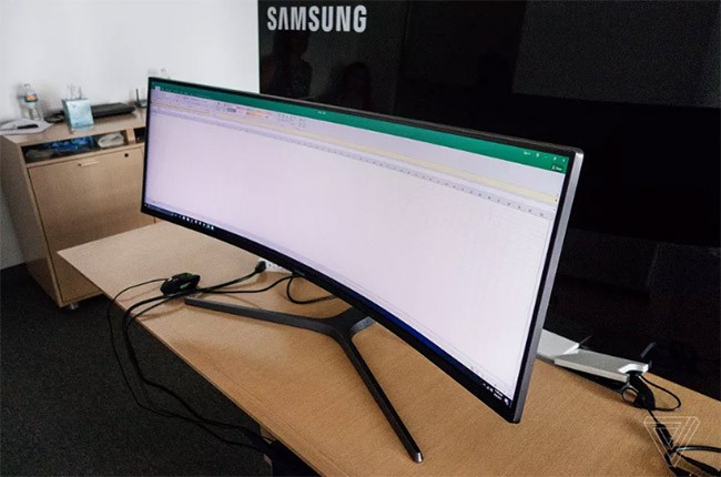 Màn hình của Samsung có kích thước 49 inch