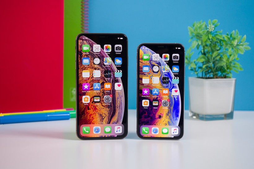 iPhone XS và XS Max. Theo tin từ một tờ báo của Mỹ thì đến năm 2020 Apple mới tung ra iPhone 5G