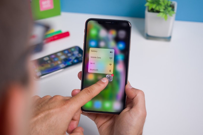 Bạn có thể dễ dàng biến iPhone chạy iOS 12 thành điểm phát Wi-Fi (ảnh: Phone Arena)