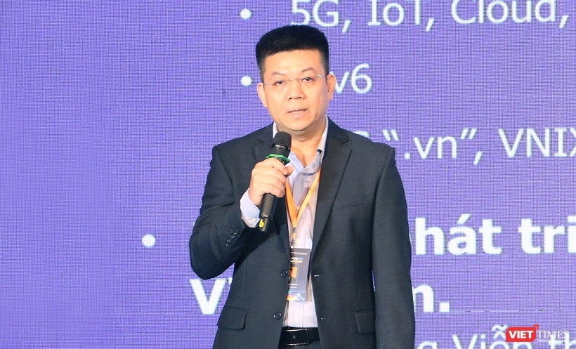 Ông Vũ Hồng Thắng - Giám đốc Trung tâm Internet Việt Nam