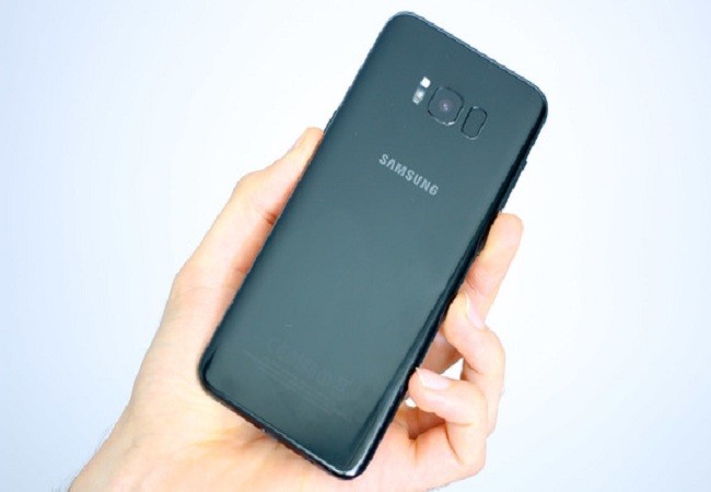 Nhiều thông tin đồn đoán quanh chiếc Samsung Galaxy S9 (Ảnh The Inquirer)