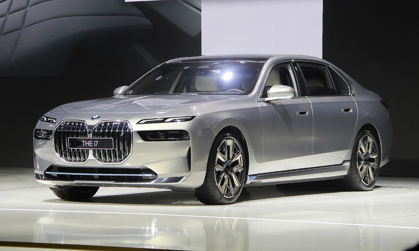 BMW i7.jpeg