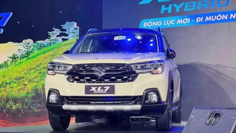 Suzuki XL7 Hybrid ra mắt: Thêm công nghệ, giá không đổi