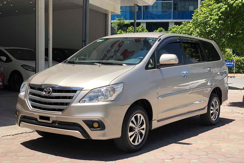 toyota-innova-2015-1523.jpg