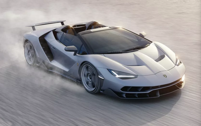 Centenario Roadster giá 2,26 triệu USD.