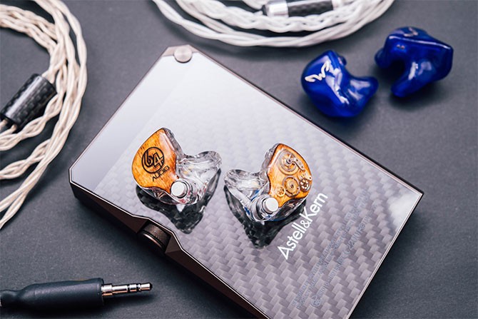 Chiếc tai nghe custom 64 Audio A10 đầu tiên tại Việt Nam thuộc sở hữu của 1 người chơi âm thanh tại Hà Nội