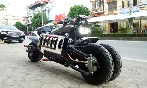 Môtô “nhái” Dodge Tomahawk