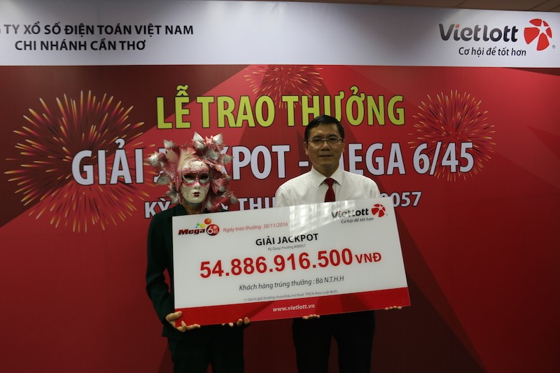 Đây là lần thứ năm, Vietlott tổ chức trao giải Jackpot trị giá hàng chục tỷ đồng cho người chơi. (Ảnh: Vietlott)